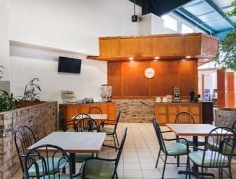Howard Johnson By Wyndham Hotel